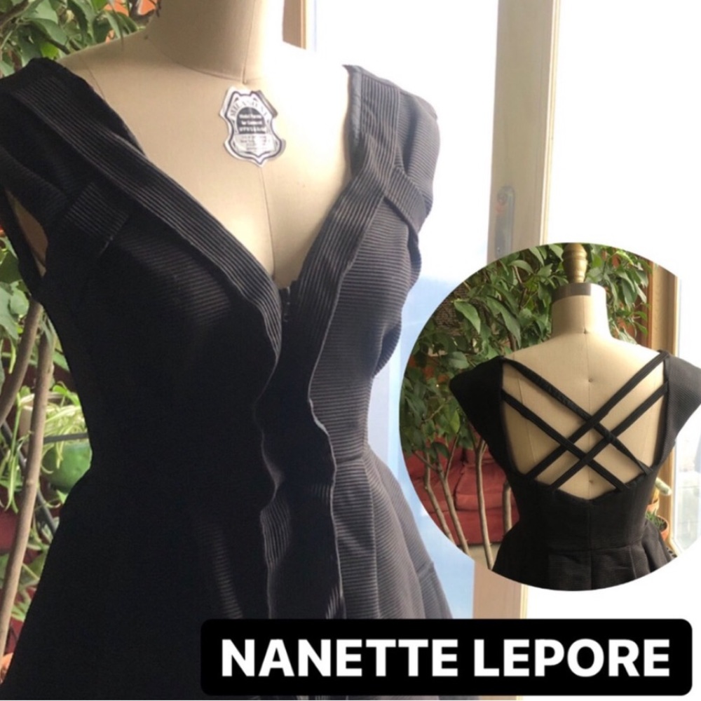 MUST GO! Nanette Lepore Structured Dress with Pockets